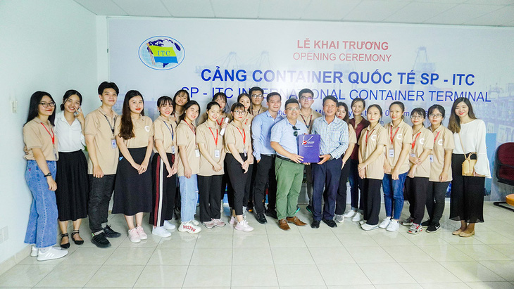 Trường Đại học Văn Lang bất ngờ mở ngành hot Thương mại điện tử - Ảnh 2.