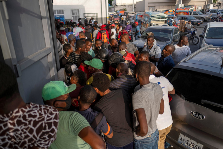 Biểu tình và bất ổn lan rộng tại Haiti sau vụ ám sát tổng thống - Ảnh 2.