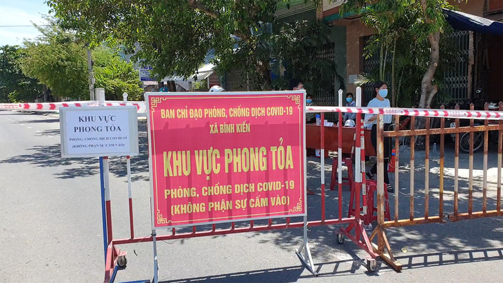 Phú Yên: Số ca COVID-19 vẫn hai con số mỗi ngày do lỏng lẻo trong khu phong tỏa - Ảnh 1.