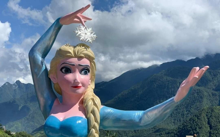 Công chúa Elsa ở Sa Pa bị 