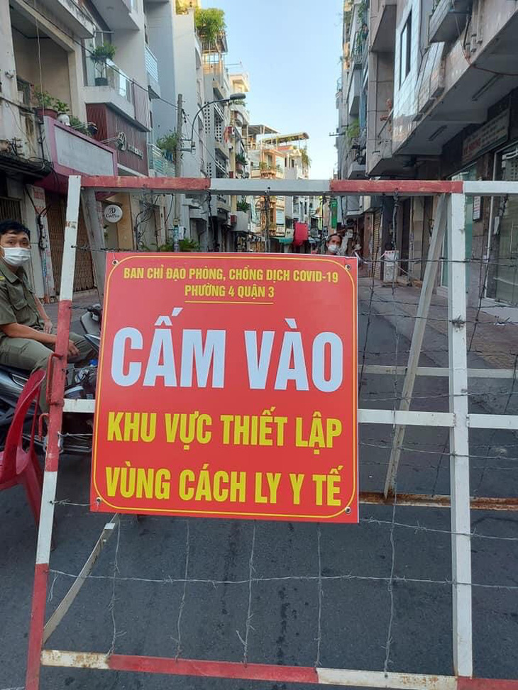 Phong tỏa đường Vườn Chuối và đường Nguyễn Thượng Hiền vì có 37 ca COVID-19 - Ảnh 1.