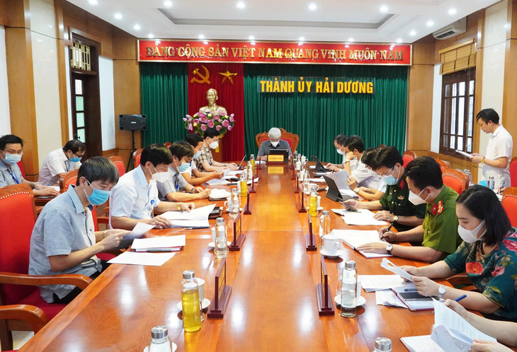 Hải Dương cho thôi chức danh 2 lãnh đạo phường để xảy ra vi phạm trong bầu cử - Ảnh 1.