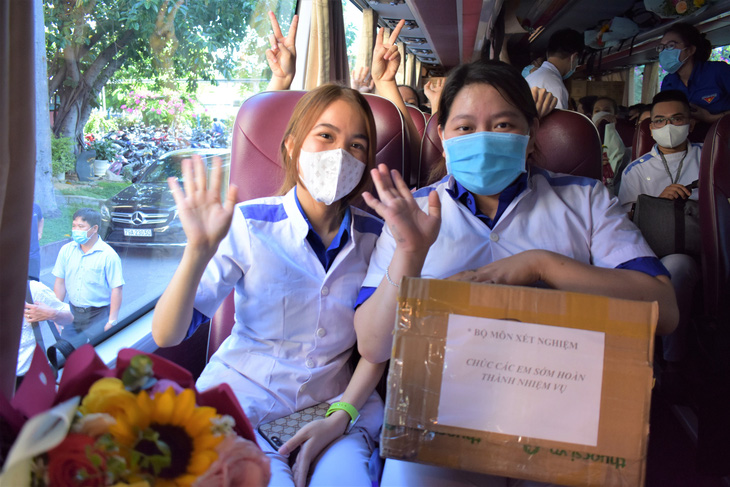 Đoàn y bác sĩ Khánh Hòa tăng cường đi dập dịch ở Phú Yên - Ảnh 3.