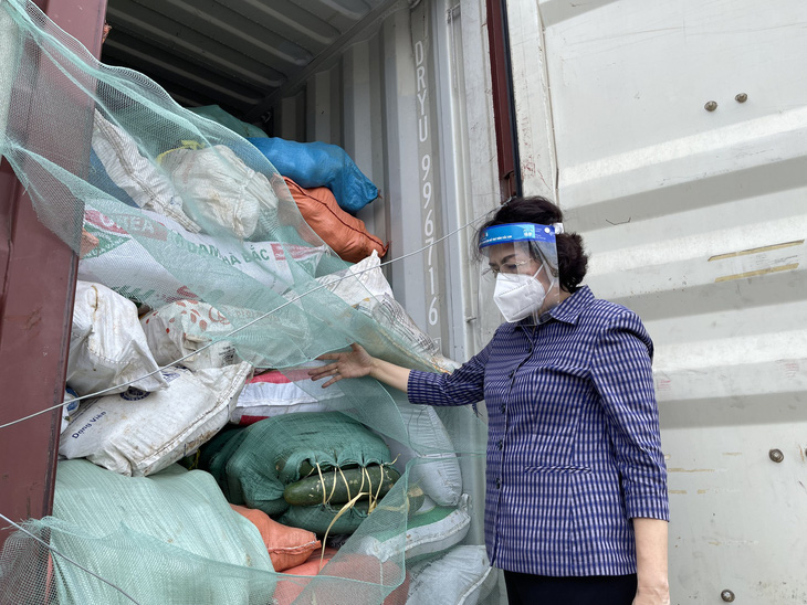 TP.HCM tiếp nhận hơn 290 tấn thực phẩm từ người dân Nghệ An - Ảnh 2.