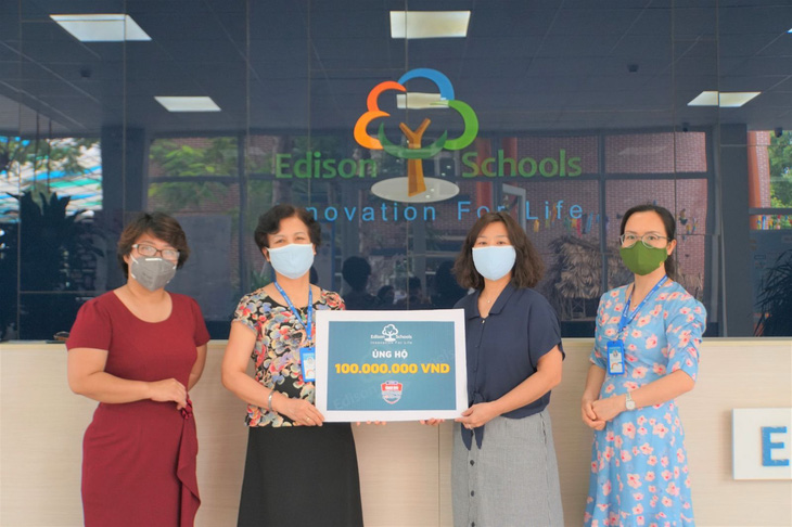 Hai trường học từ Hà Nội, Hưng Yên góp 220 triệu đồng Cùng Tuổi Trẻ chống dịch COVID-19 . - Ảnh 2.
