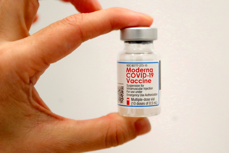 EMA khuyến nghị mở rộng vắc xin COVID-19 của Moderna cho người 12-17 tuổi - Ảnh 1.