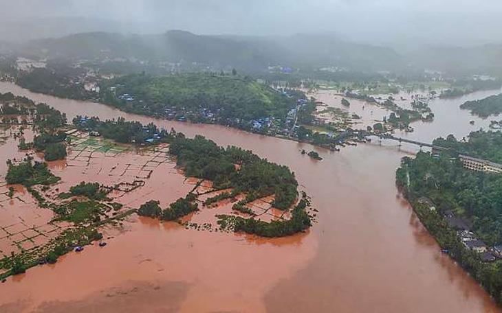 Ấn Độ: Mưa lớn gây lở đất, 44 người chết, 80 người mất tích ở một huyện