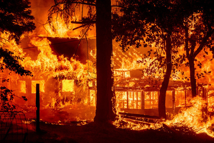 Những hình ảnh cháy rừng thiêu đốt miền tây nước Mỹ - Ảnh 1.