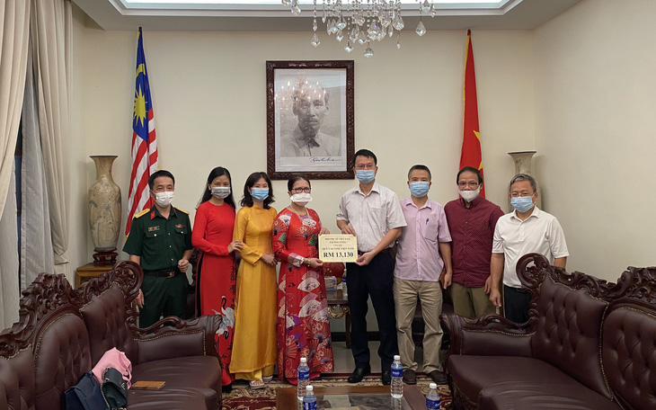 Người Việt tại Malaysia góp tiền cho Quỹ vắc xin COVID-19 trong nước