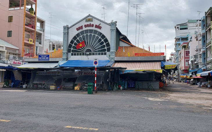 TP Châu Đốc yêu cầu dân ở nhà, địa phương sẽ ‘đi chợ’ giúp