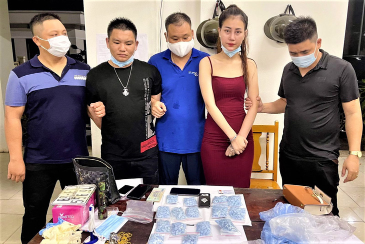 Hot girl 22 tuổi trốn truy nã từ Hưng Yên lên Bắc Giang bán ma túy - Ảnh 1.