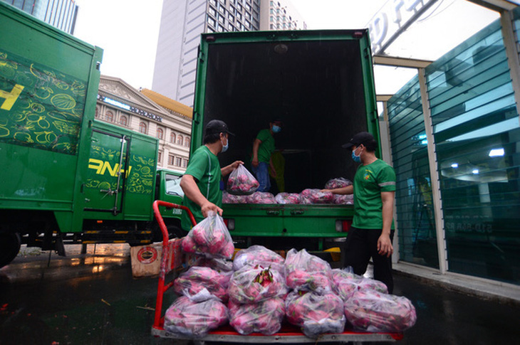 Lưu thông hàng hóa gián đoạn vì nhân viên ngành vận tải, logistics bị... ‘xem nhẹ’ - Ảnh 1.