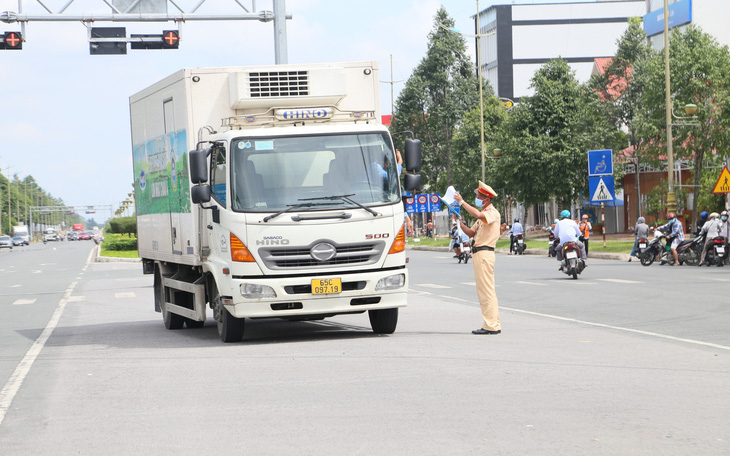 Cần Thơ không cho xe và người bên ngoài vào thành phố từ tối 30-7