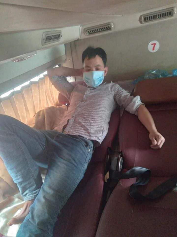 Bỏ trốn khỏi bệnh viện, bệnh nhân COVID-19 khiến 28 người trên xe khách ‘vạ lây’ - Ảnh 2.