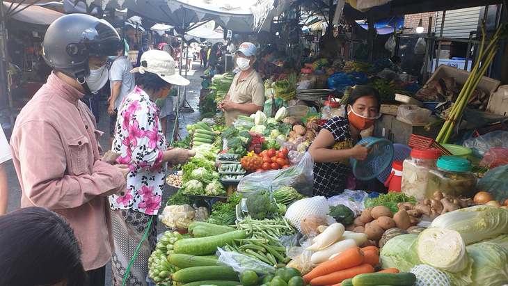 TP.HCM: Muốn đóng chợ truyền thống thì phải tìm mặt bằng mở điểm bán hàng di động, đồng giá - Ảnh 1.