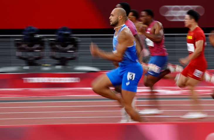 VĐV Ý vô địch nội dung chạy 100m tại Olympic 2020 - Ảnh 4.