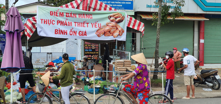 Cần Thơ khuyến khích ngân hàng, đăng kiểm, công chứng hoạt động 3 tại chỗ - Ảnh 1.