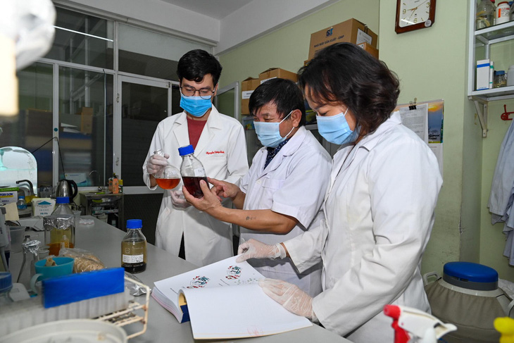 Sắp có thuốc điều trị COVID-19 made in Vietnam - Ảnh 2.