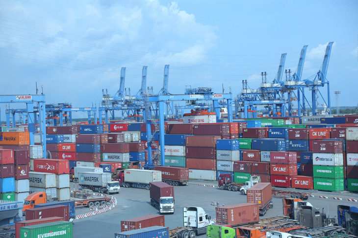 Các cảng phía Nam cần hợp tác cùng xử lý giảm tải cho cảng Cát Lái - Ảnh 1.