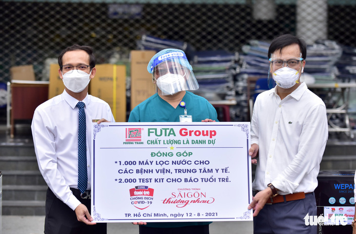 Tập đoàn Phương Trang tặng 1.000 máy lọc nước cho hệ thống y tế tuyến đầu - Ảnh 3.