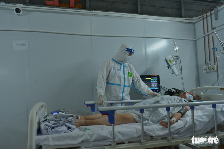 Trung tâm hồi sức BV Bạch Mai tại TP.HCM chữa trị những bệnh nhân đầu tiên - Ảnh 7.