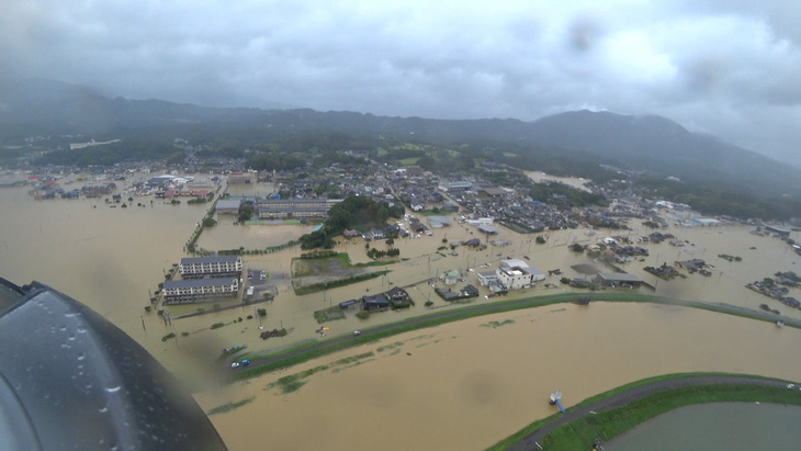 Biển nước sau mưa lớn chưa từng có ở Nhật Bản - Ảnh 2.