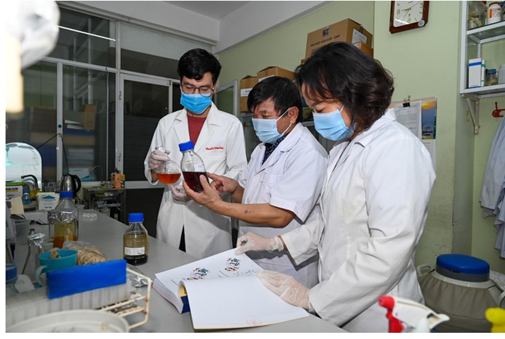 Săn lùng thuốc điều trị COVID-19 - Kỳ cuối: Hành trình tìm thuốc điều trị COVID-19 ở Việt Nam - Ảnh 1.