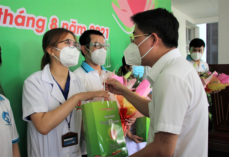 Quận Phú Nhuận ra mắt đội hình điều trị F0 tại nhà - Ảnh 3.