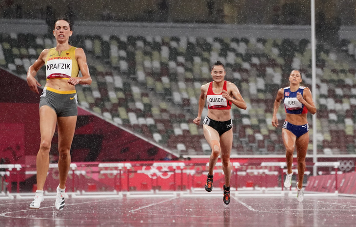 Quách Thị Lan dừng bước ở bán kết 400m vượt rào nữ tại Olympic 2020 - Ảnh 3.