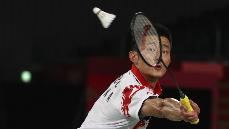Tay vợt Đan Mạch Axelsen phá thế thống trị của cầu lông nam Trung Quốc ở Olympic - Ảnh 2.