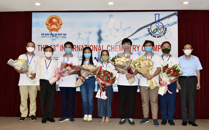 Học sinh Việt Nam giành 3 huy chương vàng Olympic hóa học quốc tế 2021 - Ảnh 1.