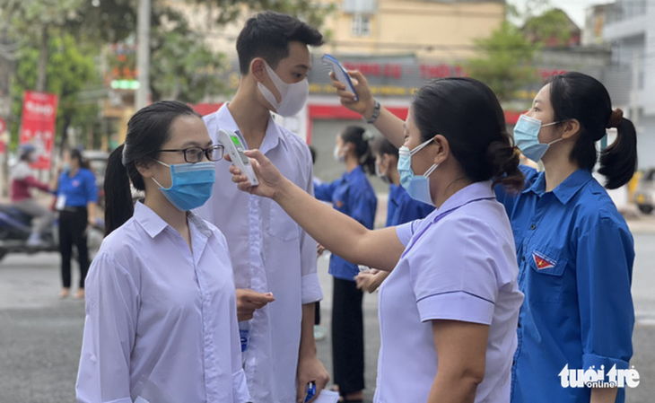 Gửi thí sinh qua tỉnh khác thi tốt nghiệp đợt 2: Đi lại, ăn ở thế nào trong tình hình dịch bệnh? - Ảnh 1.