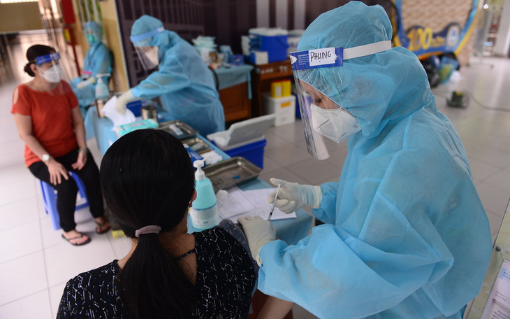 Tiêm vắc xin ở TP.HCM thiết lập mốc mới, gần 145.000 liều vào ngày 1-8
