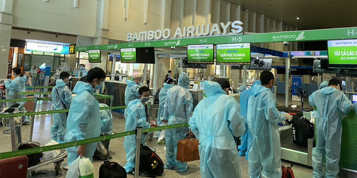 Bamboo Airways chở miễn phí gần 200 công dân Thanh Hoá từ TP.HCM về quê - Ảnh 1.