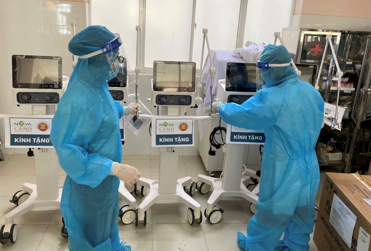 Lâm Đồng tiếp nhận 130 máy oxy dòng cao và máy thở - Ảnh 2.