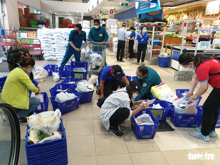 Hàng đặt đang tăng liên tục, có người đặt chục món, nhận được... vài bó rau - Ảnh 3.