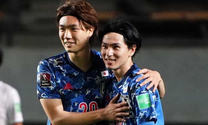 Nhật Bản ra oai, gọi 18 cầu thủ đá ở châu Âu lên tuyển - Ảnh 1.