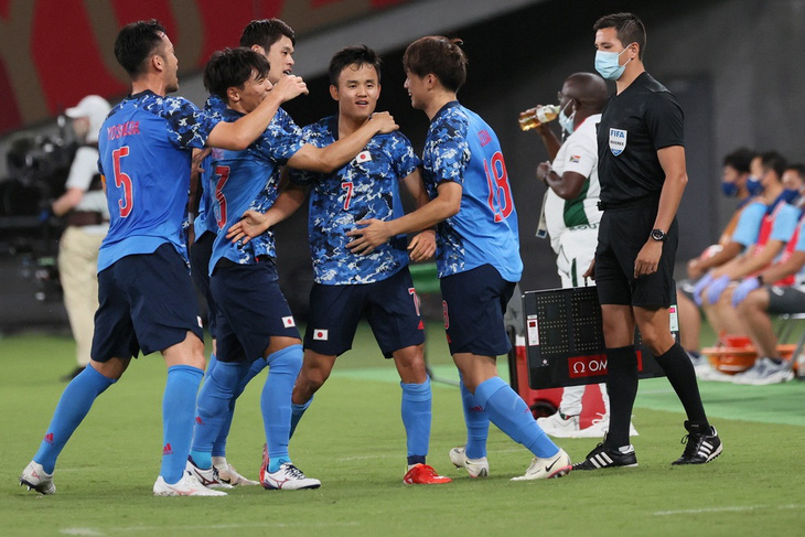 Tuyển Nhật - đội bóng số 1 bảng B - Ảnh 1.