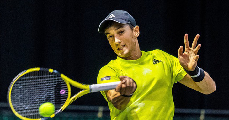 Đánh bại cựu tay vợt hạng 39 thế giới, Antoine Hoàng vào vòng đấu chính Giải Mỹ mở rộng 2021 - Ảnh 1.