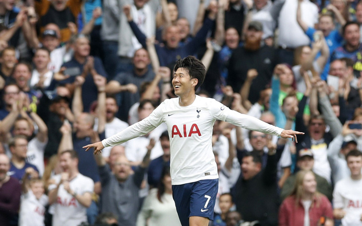 Son Heung-Min giúp Tottenham trở thành đội duy nhất toàn thắng