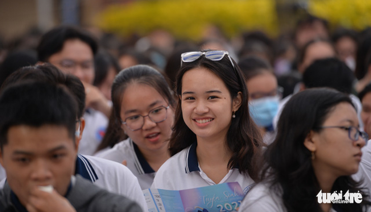 Tư vấn trực tuyến: Có nên điều chỉnh nguyện vọng ngành xã hội nhân văn, sư phạm, luật…? - Ảnh 1.