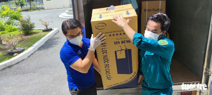 Thêm máy lọc nước, bệnh viện mừng vì giảm rác thải nhựa cho môi trường mùa COVID - Ảnh 1.
