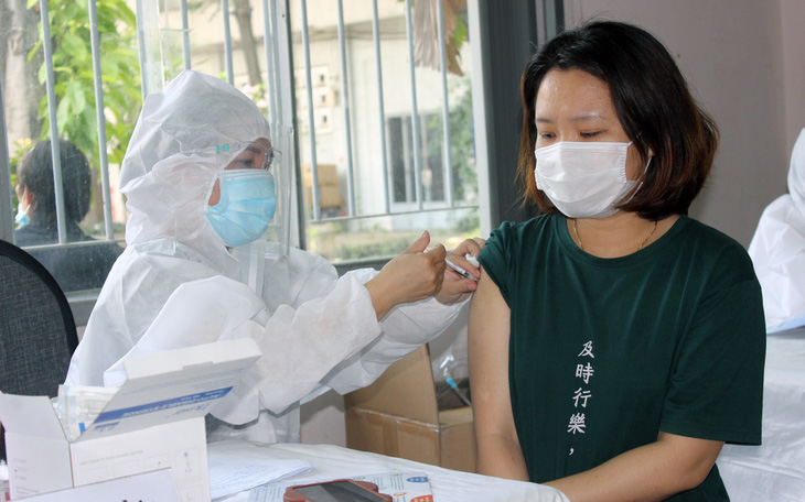 Trong tháng 8, Đồng Nai tiêm vắc xin cho 26,3% lao động tại 7 địa phương ‘nguy cơ cao’