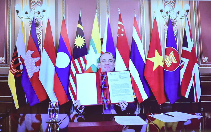 Anh nhấn mạnh nâng cao năng lực chấp pháp trên biển cùng ASEAN