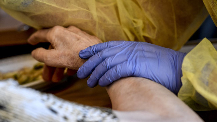 Bỉ báo động vì 7 người cao tuổi tiêm đủ vắc xin tử vong do biến thể mới Colombia - Ảnh 1.