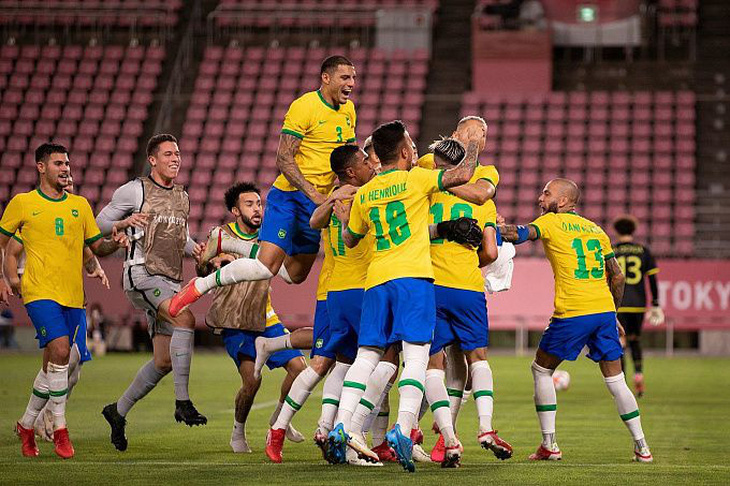 Chuyên gia bóng đá thế giới dự đoán: Chung kết bóng đá nam, Brazil thắng Tây Ban Nha - Ảnh 1.
