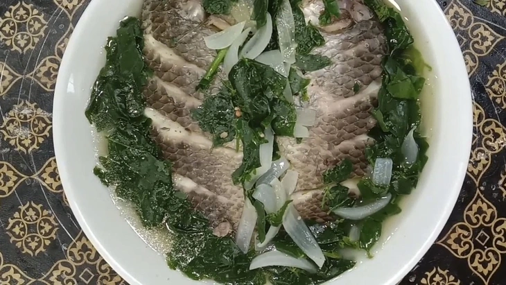 Mê ly rô đồng nấu rau cải bẹ - Ảnh 1.