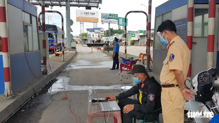 Phó thủ tướng Vũ Đức Đam: An Giang nên hướng dẫn người dân tự lấy mẫu xét nghiệm COVID-19 - Ảnh 2.