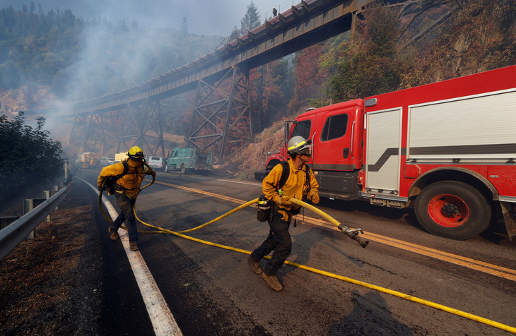 Đám cháy rừng lớn nhất ở Mỹ đe dọa bang California - Ảnh 3.
