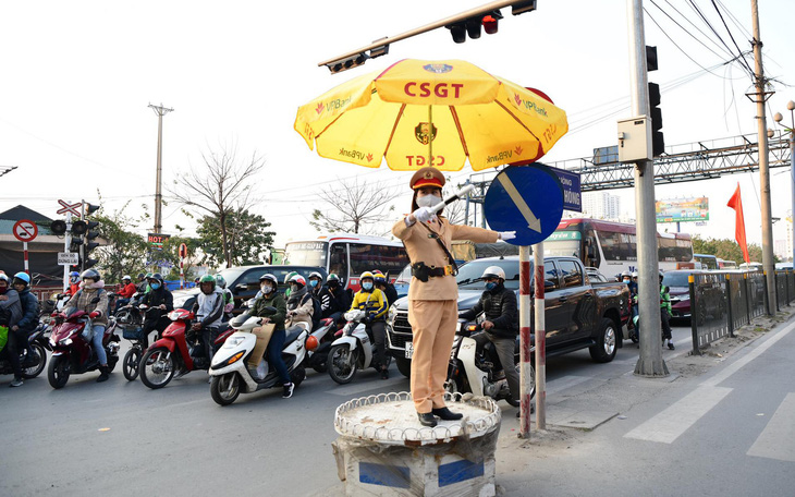 Kiến nghị bắt buộc mô tô, xe gắn máy kiểm tra khí thải định kỳ, cấm lưu hành khi quá hạn sử dụng